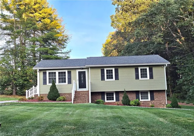 Photo 2 of Single family home for sale at 127 Miller St, Mount Airy, NC 27030 | MLS# 1235299 | Listing updated on 2026-09-21