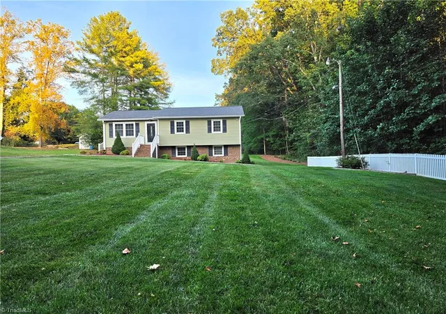 Photo 3 of Single family home for sale at 127 Miller St, Mount Airy, NC 27030 | MLS# 1235299 | Listing updated on 2026-09-21