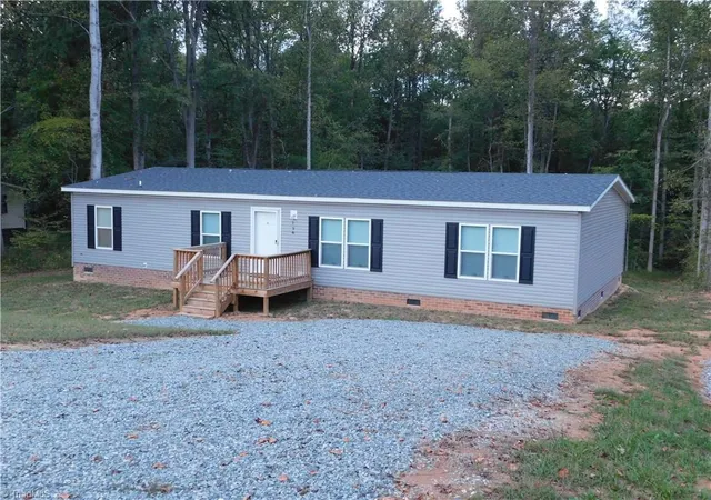 Manufactured home for sale at 196 Briar Crk Ests, Thomasville, NC 27360 | MLS# 1238279