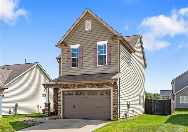 Photo 3 of Single family home for sale at 1391 Land Grv Dr, Kernersville, NC 27284 | MLS# 1235961 | Listing updated on 2026-10-02