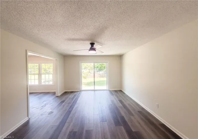 Photo 3 of Single family home for sale at 3903 Bears Crk Rd, Greensboro, NC 27406 | MLS# 1236979 | Listing updated on 2026-10-29