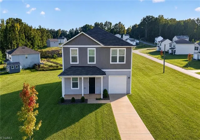 Photo 1 of Single family home for sale at 806 Fox Laurel Ct, Asheboro, NC 27203 | MLS# 1235429 | Listing updated on 2026-09-24