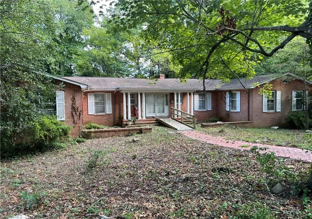 Photo 1 of Single family home for sale at 328 Robin Rd, Mount Airy, NC 27030 | MLS# 1236132 | Listing updated on 2026-09-23