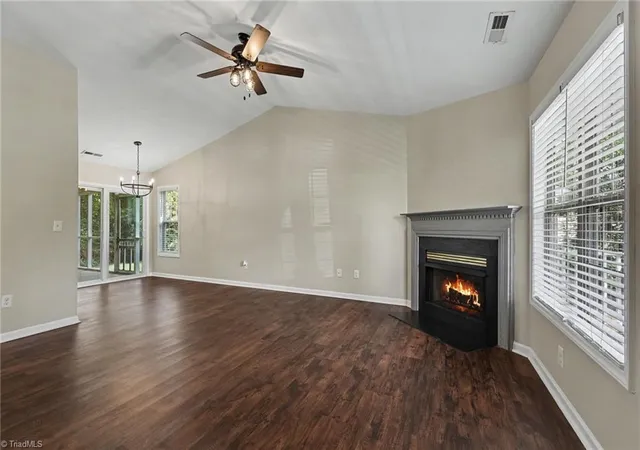 Photo 4 of Single family home for sale at 260 Cedar Ridge Cir, Winston Salem, NC 27127 | MLS# 1237992 | Listing updated on 2026-10-27