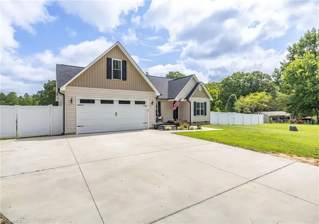 Photo 2 of Single family home for sale at 343 Gideon Grv Church Rd, Stokesdale, NC 27357 | MLS# 1235113 | Listing updated on 2026-09-11