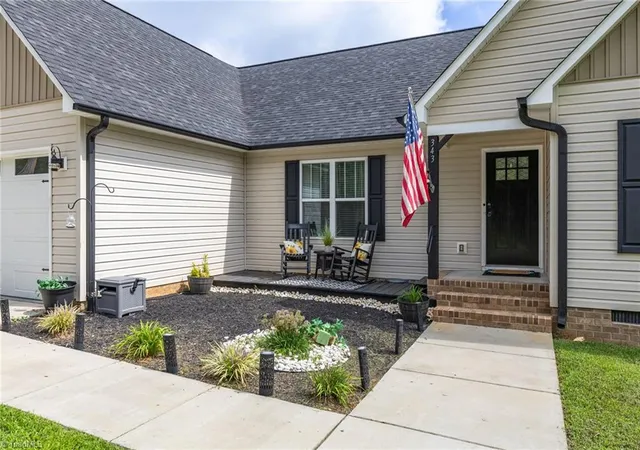 Photo 4 of Single family home for sale at 343 Gideon Grv Church Rd, Stokesdale, NC 27357 | MLS# 1235113 | Listing updated on 2026-09-11