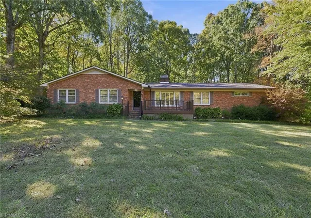 Single family home for sale at 5704 Kings Ct, Pleasant Garden, NC 27313 | MLS# 1239289