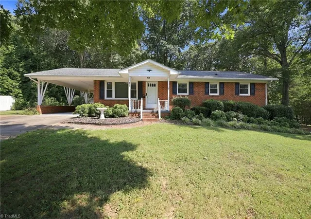 Photo 1 of Single family home for sale at 423 Bradley Rd, Winston Salem, NC 27107 | MLS# 1235859 | Listing updated on 2026-09-29