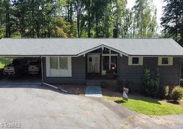 Photo 3 of Single family home for sale at 2082 Mountain Valley Church Rd, North Wilkesboro, NC 28659 | MLS# 1234417 | Listing updated on 2026-09-02