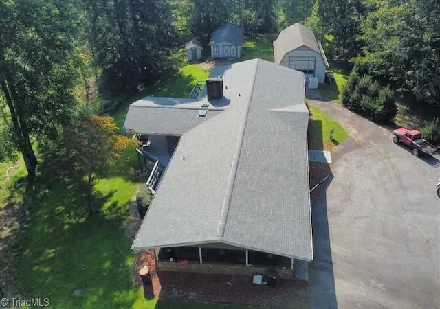 Photo 4 of Single family home for sale at 2082 Mountain Valley Church Rd, North Wilkesboro, NC 28659 | MLS# 1234417 | Listing updated on 2026-09-02