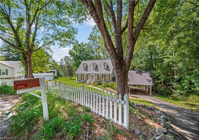 Photo 3 of Single family home for sale at 7508 Meadowgreen Ct, Tobaccoville, NC 27050 | MLS# 1235045 | Listing updated on 2026-09-11