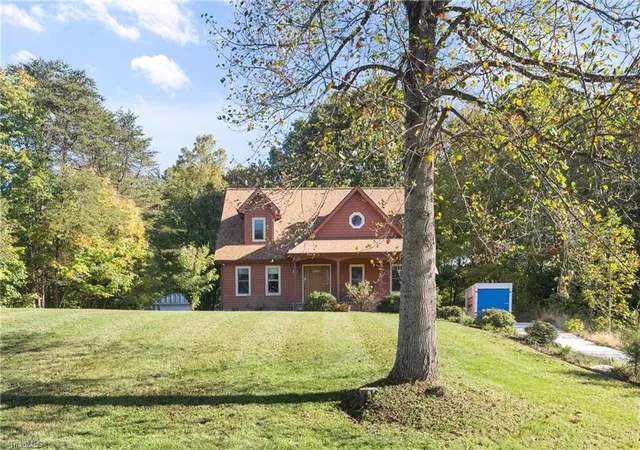 Photo 2 of Single family home for sale at 6433 Bowman Rd, Walnut Cove, NC 27052 | MLS# 1240016 | Listing updated on 2026-10-25