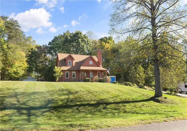 Photo 3 of Single family home for sale at 6433 Bowman Rd, Walnut Cove, NC 27052 | MLS# 1240016 | Listing updated on 2026-10-25