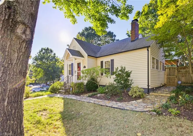 Photo 3 of Single family home for sale at 1120 Kenwood St, Winston Salem, NC 27103 | MLS# 1239919 | Listing updated on 2026-10-23