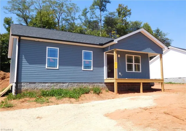 Single family home for sale at 415 N Scientific St, High Point, NC 27260 | MLS# 1236028