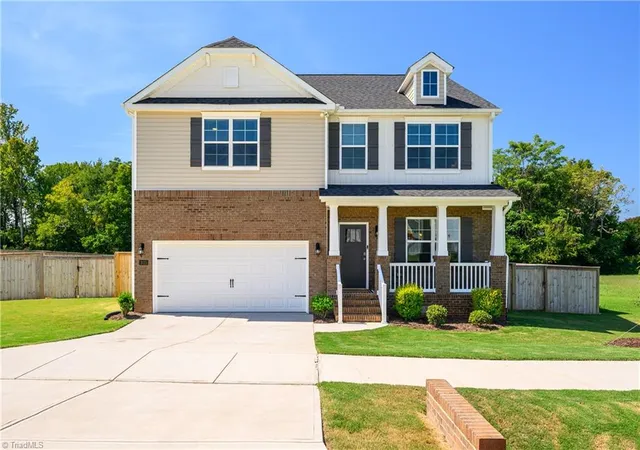 Photo 3 of Single family home for sale at 2023 Rosebank Way, Mebane, NC 27302 | MLS# 1235727 | Listing updated on 2026-09-17