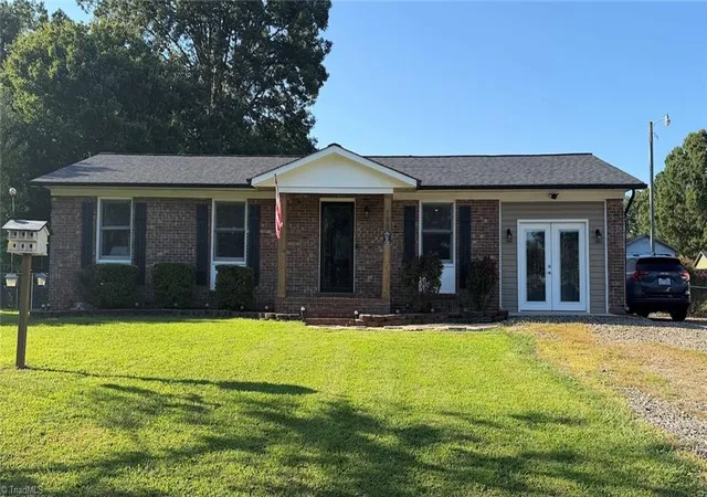 Photo 33 of Single family home for sale at 190 Southridge Run Ln, North Wilkesboro, NC 28659 | MLS# 1234578 | Listing updated on 2026-10-19