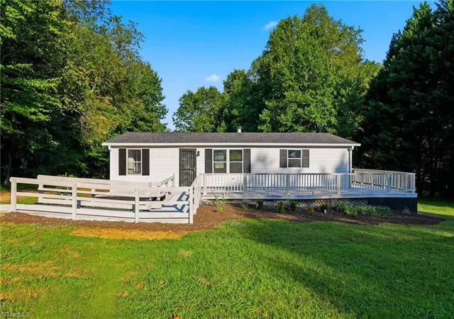 Photo 1 of Sale Pending at 3428 Elledge Ml Rd, North Wilkesboro, NC 28659 | MLS# 1235300 | Listing updated on 2026-09-29