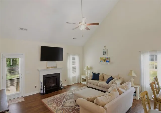 Photo 3 of Single family home for sale at 4558 Jasper Ridge Dr, Clemmons, NC 27012 | MLS# 1236037 | Listing updated on 2026-09-18