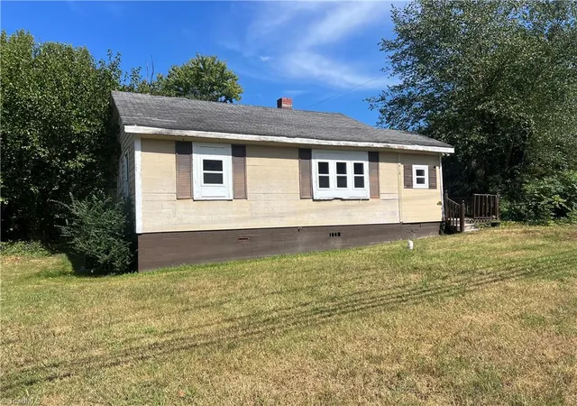 Photo 1 of Single family home for sale at 6112 Meadowbrook Dr, Trinity, NC 27370 | MLS# 1235289 | Listing updated on 2026-09-18