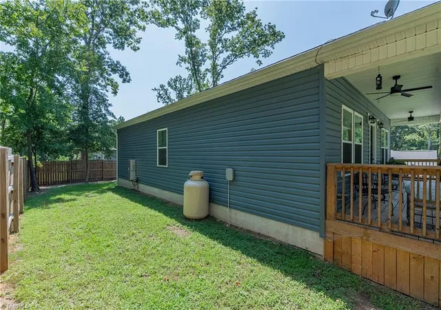 Photo 4 of Single family home for sale at 196 8th Avenue, New London, NC 28127 | MLS# 1235142 | Listing updated on 2026-09-10