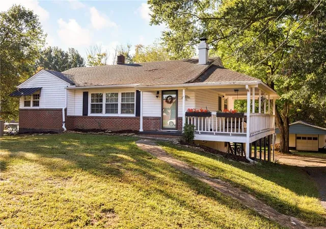 Photo 1 of Single family home for sale at 176 Oaklawn Rd, Winston Salem, NC 27107 | MLS# 1238351 | Listing updated on 2026-10-30