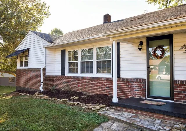 Photo 2 of Single family home for sale at 176 Oaklawn Rd, Winston Salem, NC 27107 | MLS# 1238351 | Listing updated on 2026-10-30