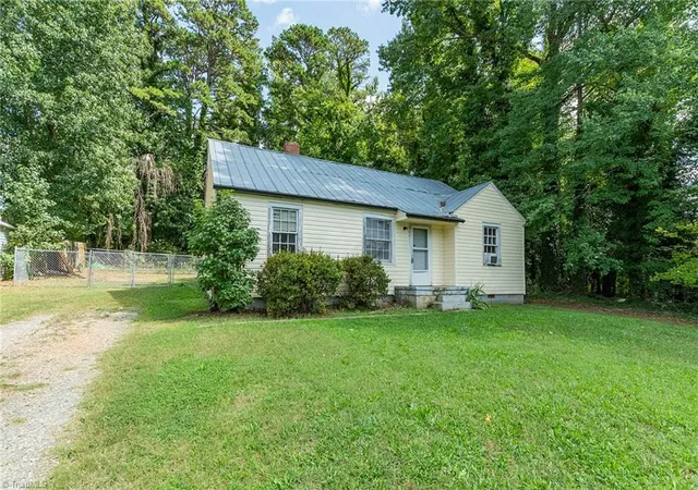 Photo 2 of Single family home for sale at 4421 Old Lexington Rd, Winston Salem, NC 27107 | MLS# 1234966 | Listing updated on 2026-09-09