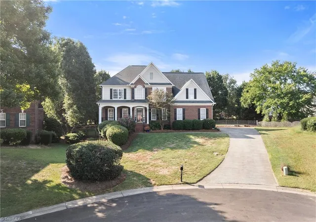 Photo 3 of Single family home for sale at 121 Foxmoor Ct, Advance, NC 27006 | MLS# 1236493 | Listing updated on 2026-10-06
