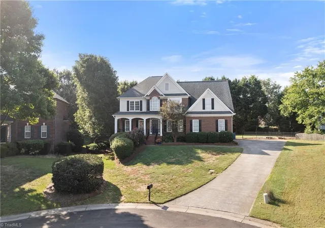Photo 3 of Single family home for sale at 121 Foxmoor Ct, Advance, NC 27006 | MLS# 1236493 | Listing updated on 2026-10-06
