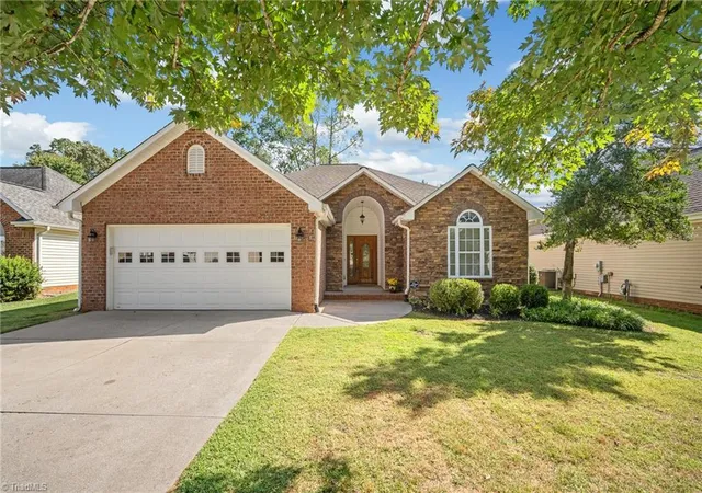 Photo 1 of Sale Pending at 1660 Finwick Dr, Pfafftown, NC 27040 | MLS# 1234438 | Listing updated on 2026-09-20