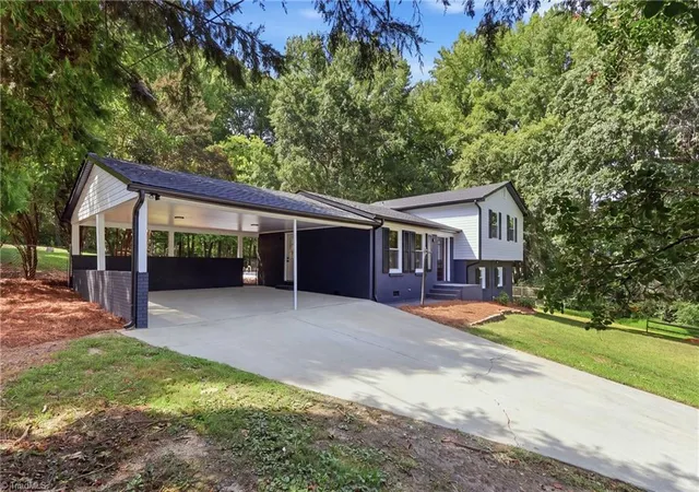 Photo 2 of Sale Pending at 5519 Windemere Cir, Trinity, NC 27370 | MLS# 1235143 | Listing updated on 2026-10-06
