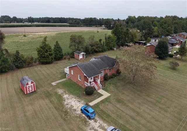 Photo 4 of Single family home for sale at 110 Hines Dr, Four Oaks, NC 27524 | MLS# 1239194 | Listing updated on 2026-10-24