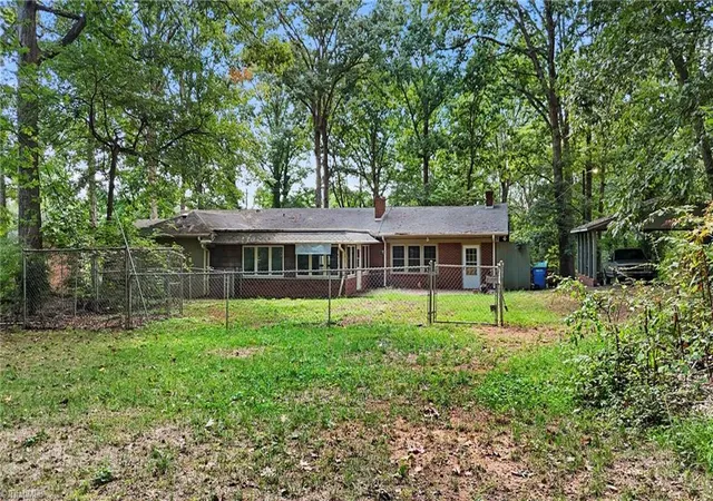 Photo 3 of Single family home for sale at 386 Broad St, Denton, NC 27239 | MLS# 1234618 | Listing updated on 2026-09-04