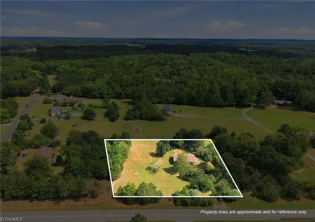 Photo 3 of Single family home for sale at 4725 Mill Crk Rd, Cedar Grove, NC 27231 | MLS# 1235218 | Listing updated on 2026-09-11