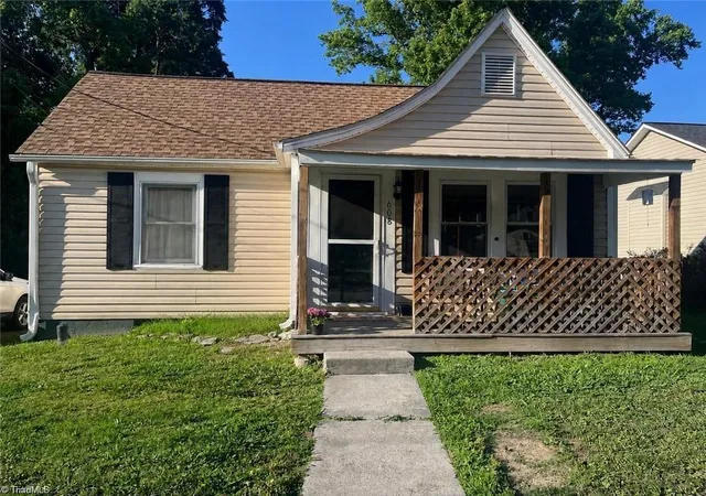 Photo 1 of Single family home for sale at 608 Unity St, Thomasville, NC 27360 | MLS# 1236446 | Listing updated on 2026-09-22