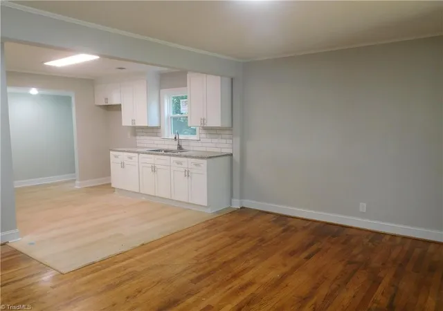 Photo 4 of Single family home for sale at 144 Edgewood Cir, Winston Salem, NC 27127 | MLS# 1234053 | Listing updated on 2026-09-15