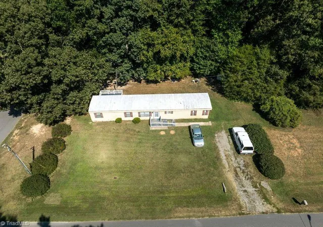 Photo 1 of Sale Pending at 3525 Piedmont Memorial Dr, Winston Salem, NC 27107 | MLS# 1235909 | Listing updated on 2026-09-25