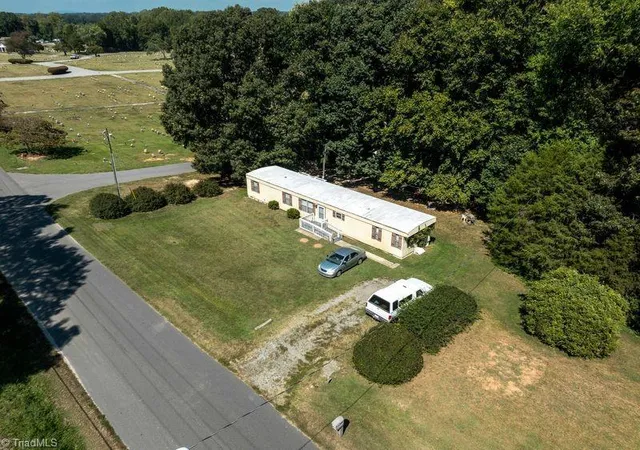 Photo 2 of Sale Pending at 3525 Piedmont Memorial Dr, Winston Salem, NC 27107 | MLS# 1235909 | Listing updated on 2026-09-25