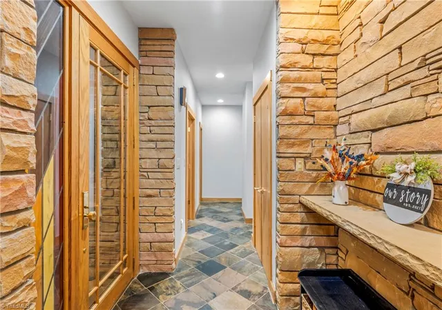 Photo 3 of Single family home for sale at 381 Hunters Point, Lexington, NC 27295 | MLS# 1233551 | Listing updated on 2026-09-15