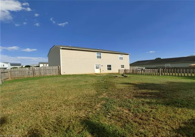 Photo 2 of Single family home for sale at 115 Florida Dr, Thomasville, NC 27360 | MLS# 1234687 | Listing updated on 2026-09-06