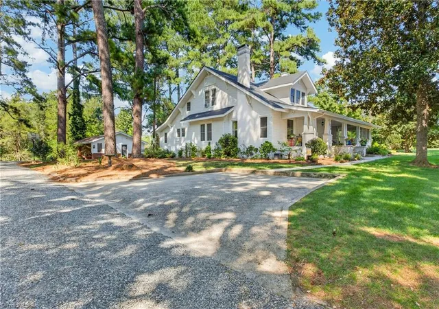 Photo 3 of Single family home for sale at 259 E Main St, Franklinville, NC 27248 | MLS# 1234528 | Listing updated on 2026-10-06
