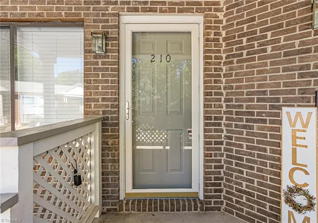 Photo 1 of Single family home for sale at 210 Davidson St, Archdale, NC 27263 | MLS# 1234410 | Listing updated on 2026-09-10