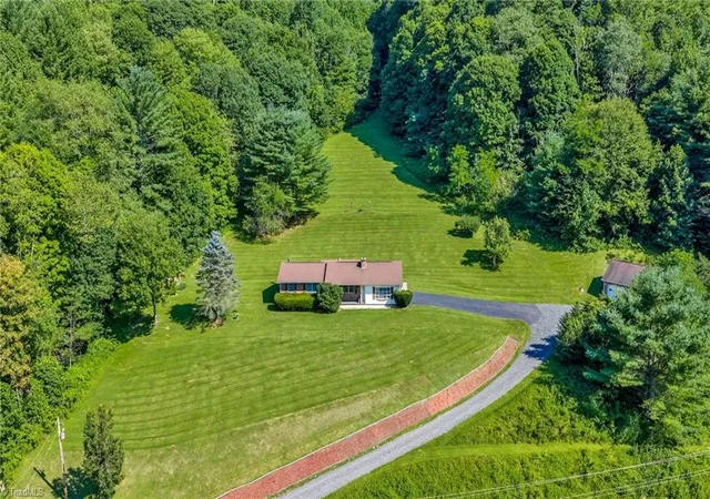 Photo 3 of Single family home for sale at 420 Roaring Frk Rd, Creston, NC 28615 | MLS# 1234770 | Listing updated on 2026-09-13