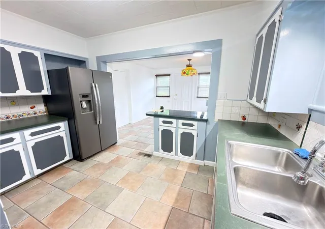 Photo 4 of Single family home for sale at 536 Main St, Jonesville, NC 28642 | MLS# 1234058 | Listing updated on 2026-10-01