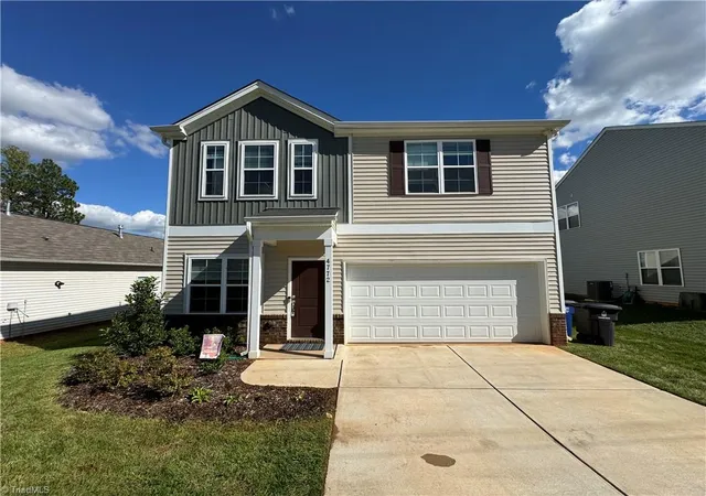 Photo 1 of Single family home for sale at 4772 Bell W Dr, Kernersville, NC 27284 | MLS# 1236574 | Listing updated on 2026-10-22