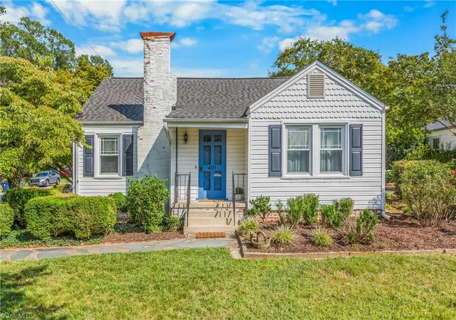 Photo 2 of Single family home for sale at 401 Fairview Dr, Lexington, NC 27292 | MLS# 1235633 | Listing updated on 2026-10-04
