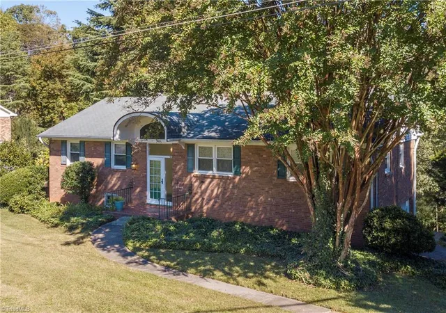 Photo 2 of Sale Pending at 5630 Clinedale Ct, Pfafftown, NC 27040 | MLS# 1239624 | Listing updated on 2026-10-28