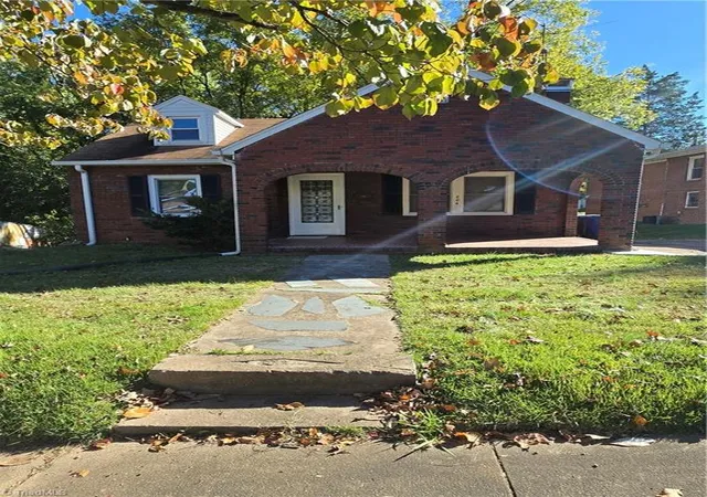 Photo 1 of Single family home for sale at 204 E 25th Street, Winston Salem, NC 27105 | MLS# 1240069 | Listing updated on 2026-10-25