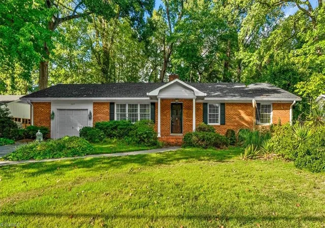 Photo 2 of Sale Pending at 1609 Bolingbroke Rd, High Point, NC 27265 | MLS# 1237497 | Listing updated on 2026-10-27